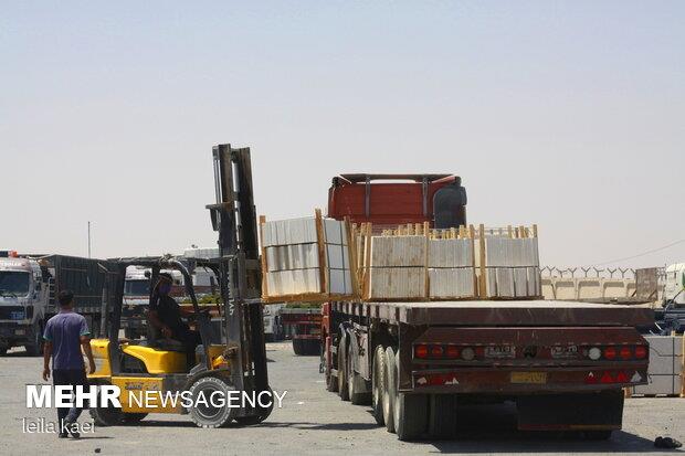 آغاز دوباره فعاليت تجاري در مرز مهران پس از يك هفته